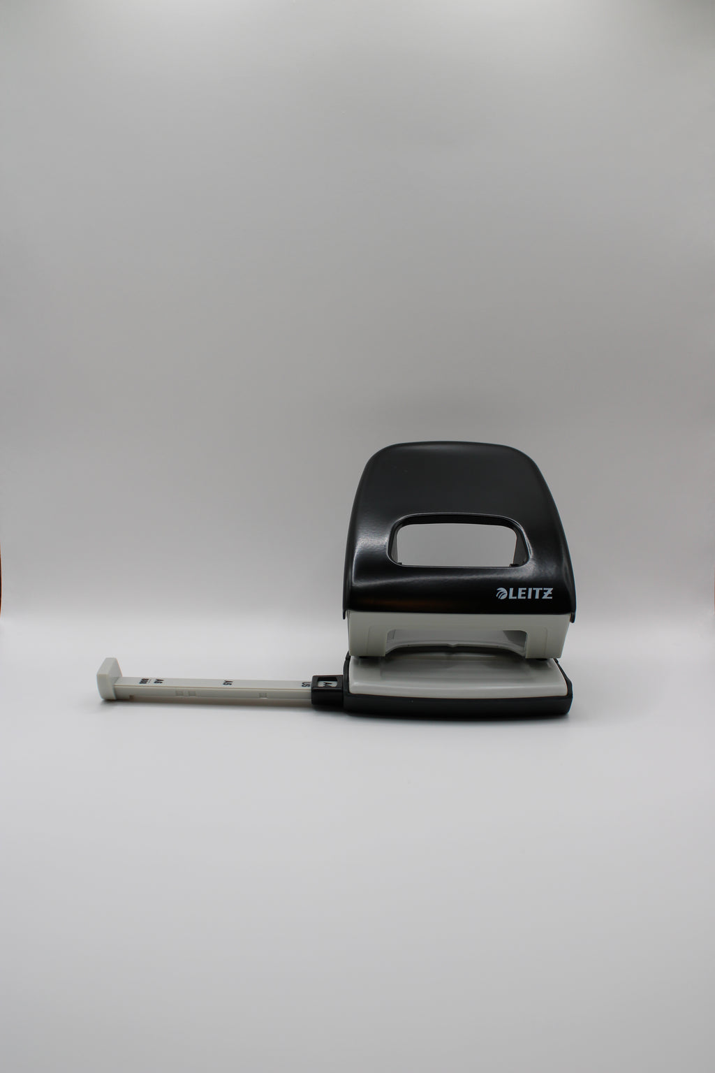 Leitz Locher 5008-00-95, NeXXt, Stanzleistung ca. 30 Blatt