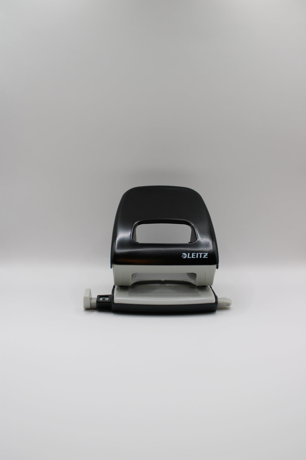 Leitz Locher 5008-00-95, NeXXt, Stanzleistung ca. 30 Blatt