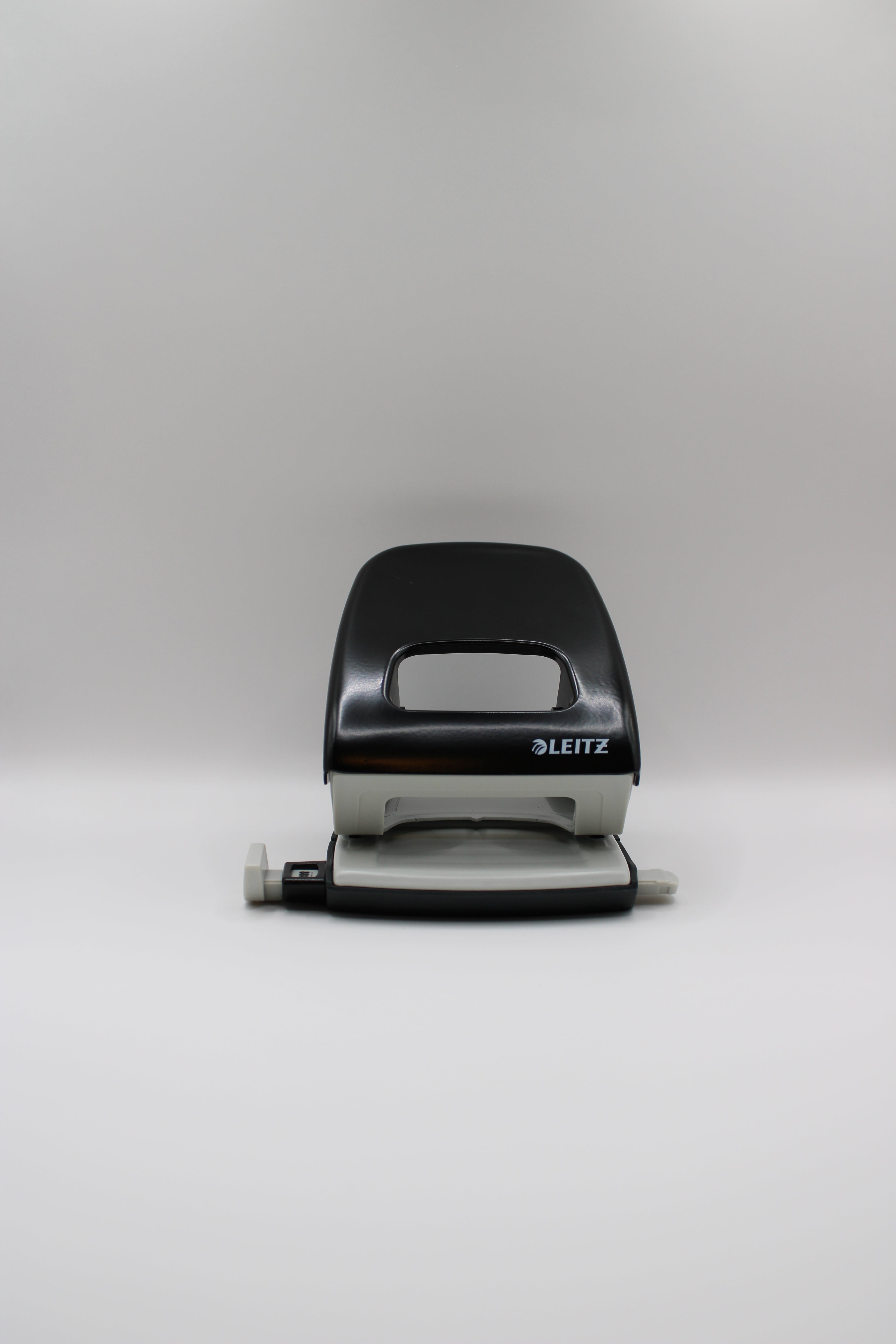 Leitz Locher 5008-00-95, NeXXt, Stanzleistung ca. 30 Blatt